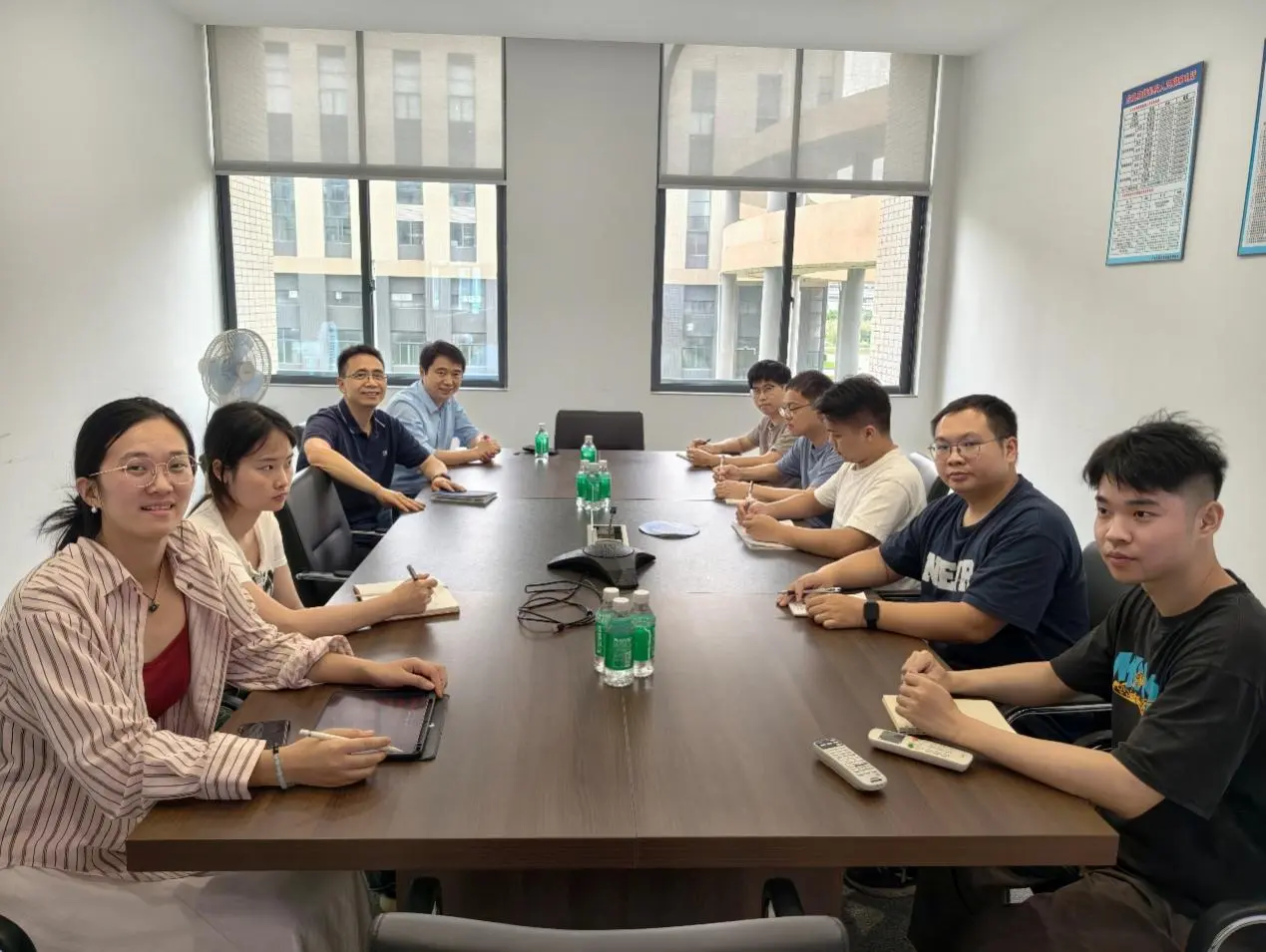 座谈会上与我司项目组成员围绕项目研究目标、课题任务细化、实施计划推进等核心内容开展深入研讨